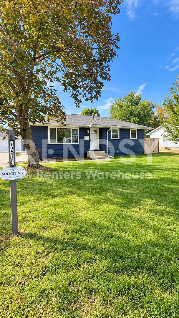 Available Now - Beautifully Updated 3 Bedroom Home - $2,300/Month — Photo 1
