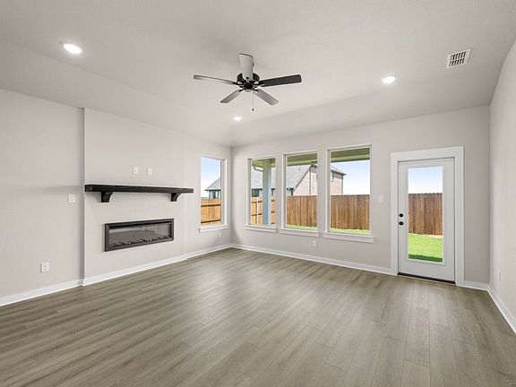 3rd image of 1416 Elle Ln