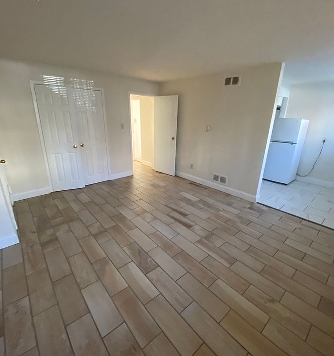 1st image of 754 Girard St NW #1
