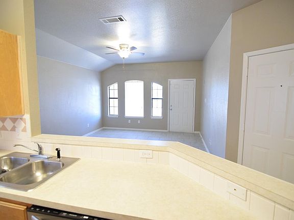 5th image of 325 Janelle Dr #Ab