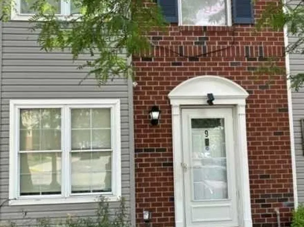9 Martha Ct, Newark, NJ 07103