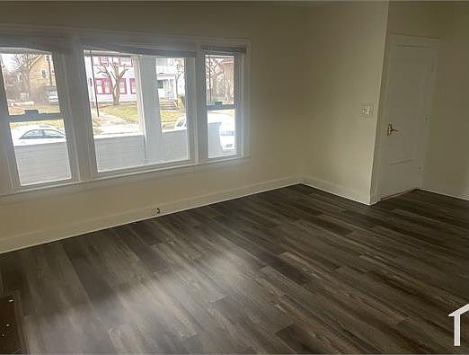 4th image of 1605 Hillcrest Rd #1