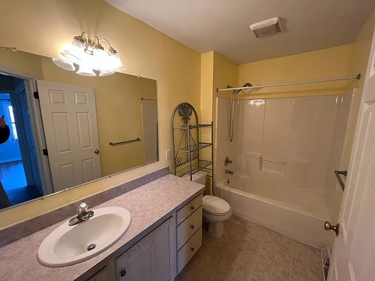 57 Spring Hill Ln — Photo 11