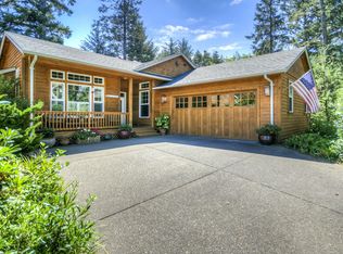 171 SW Nesting Glade, Depoe Bay, OR 97341