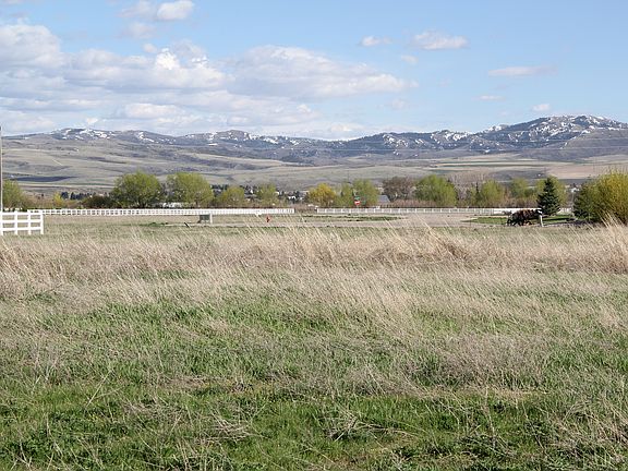 Southeast facing lot view