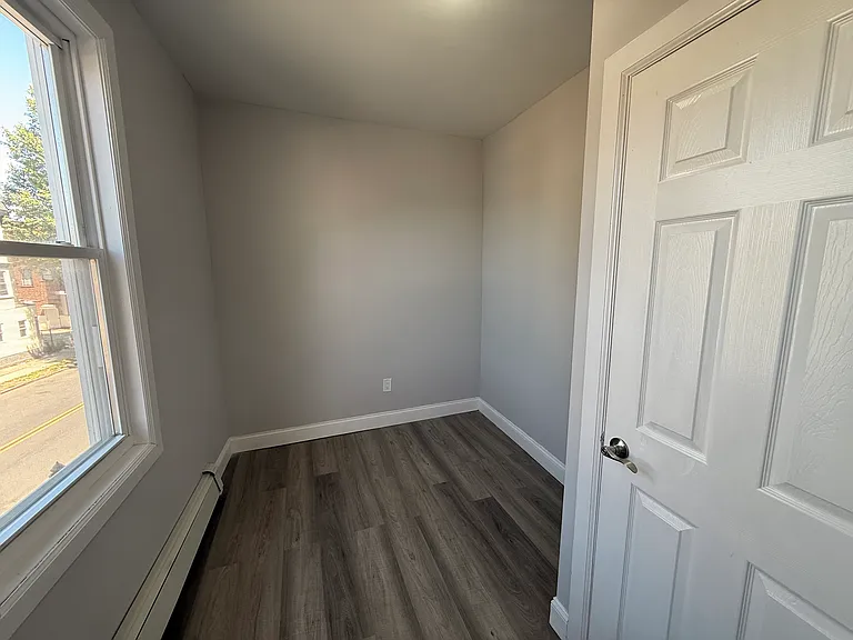 17 William St #2 — Photo 8