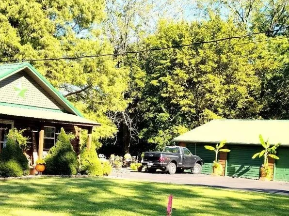 12160 Laguna Dr, Marion, IL 62959