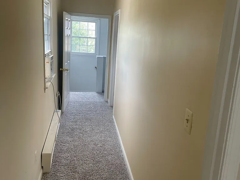 913 S Ode St #B — Photo 4