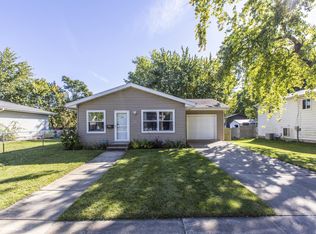 902 Wright St, Bloomington, IL 61701