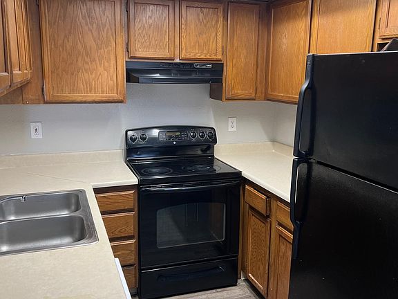 2nd image of 670 N Winona Ct APT 25
