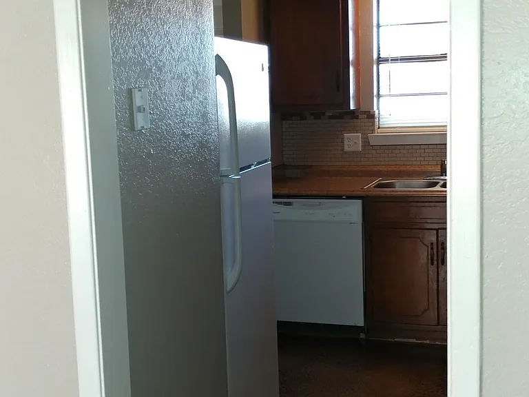 608 Tennessee St #6 — Photo 12