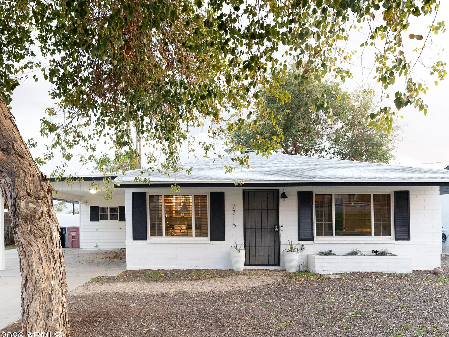 3 bed, 1.0 bath, 952 sqft, $3,000 — Photo 1