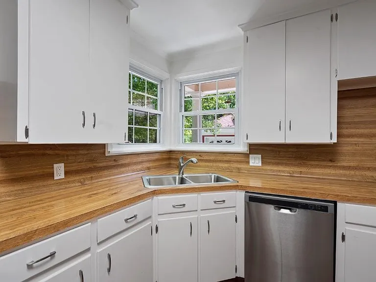 1212 Bentwood Rd — Photo 11