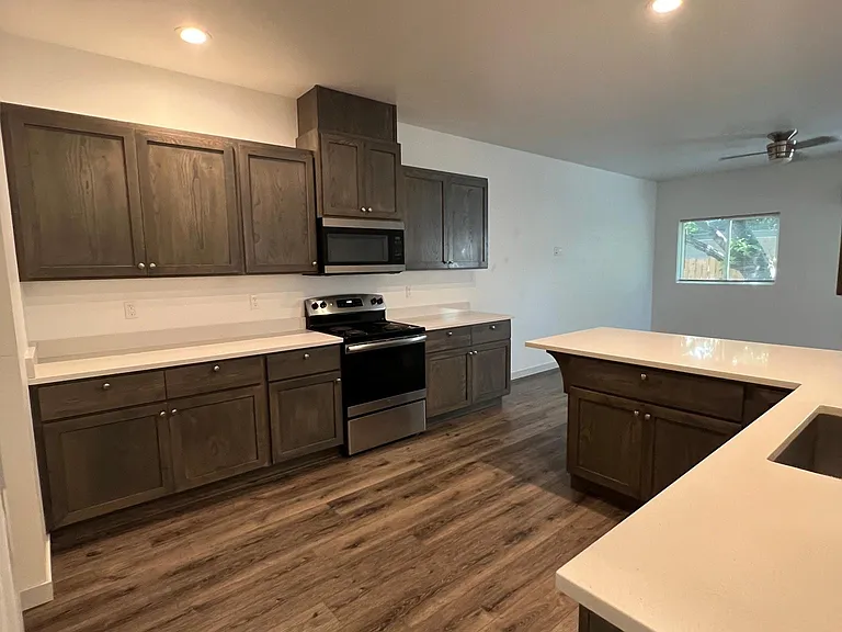 10021 W Eshelman St — Photo 10