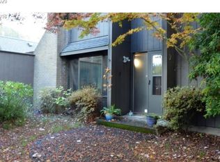 2 Westbrook Way, Eugene, OR 97405