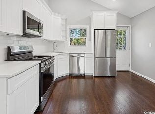 9 Idaho Ave, Bay Shore, NY 11706