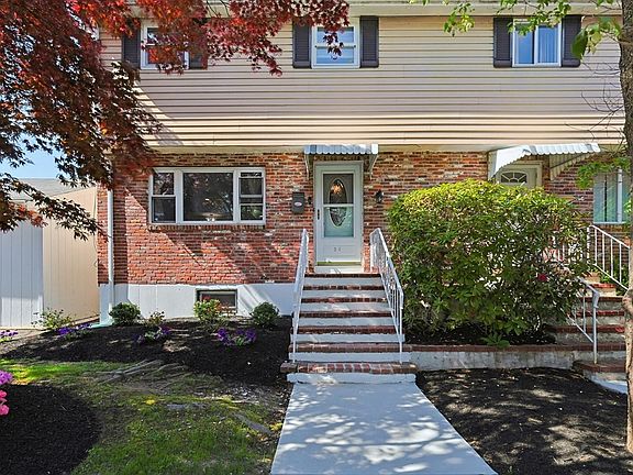 2nd image of 36 Raechel Rd Unit 36