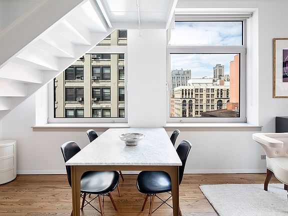 4th image of 14 E 4th St APT 821