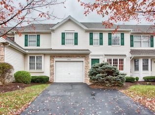 2926 Larkspur Ln, Easton, PA 18045