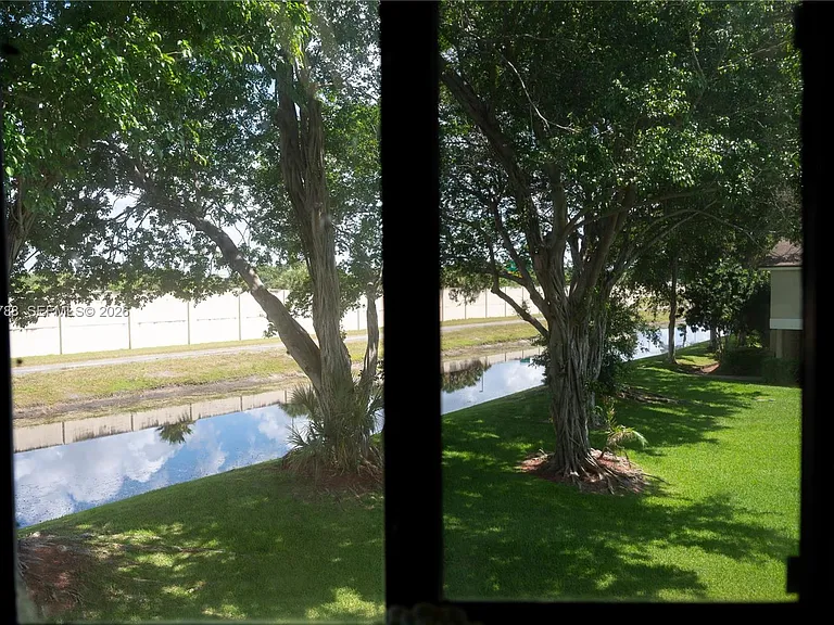 508 Gardens Dr #202 — Photo 17