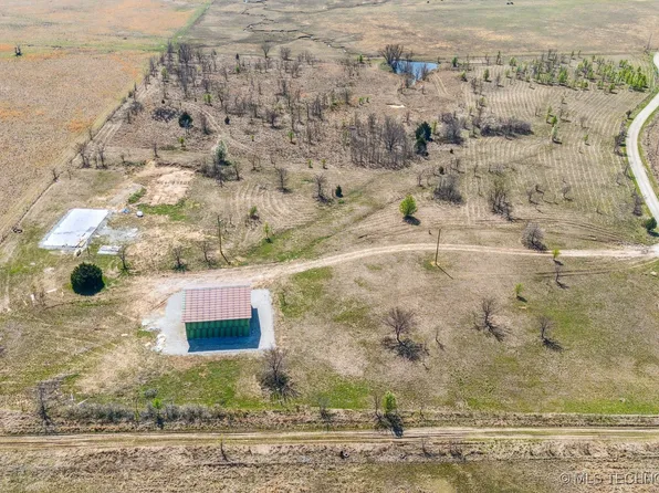 1 Fulton Rd, Mounds, OK 74047