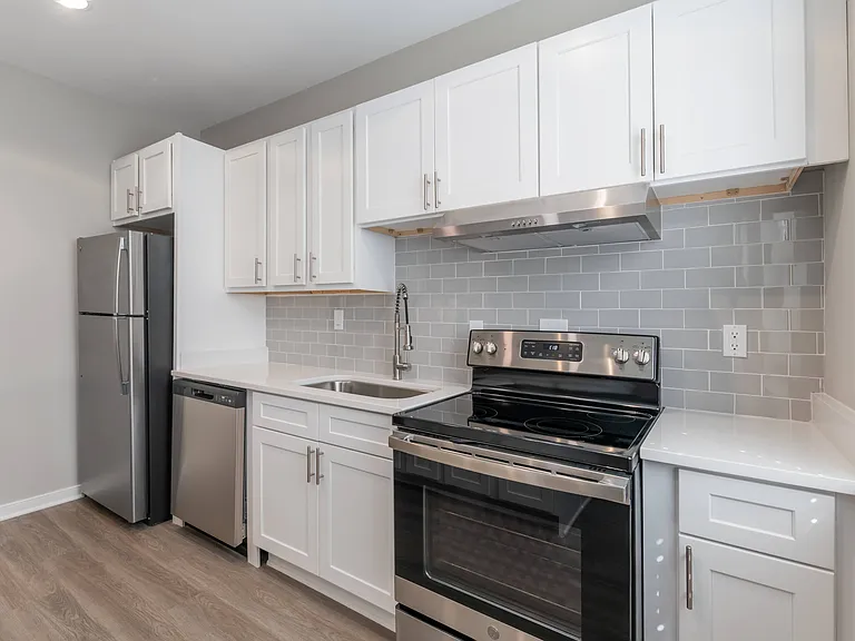Flats at West Broad Village — Photo 13