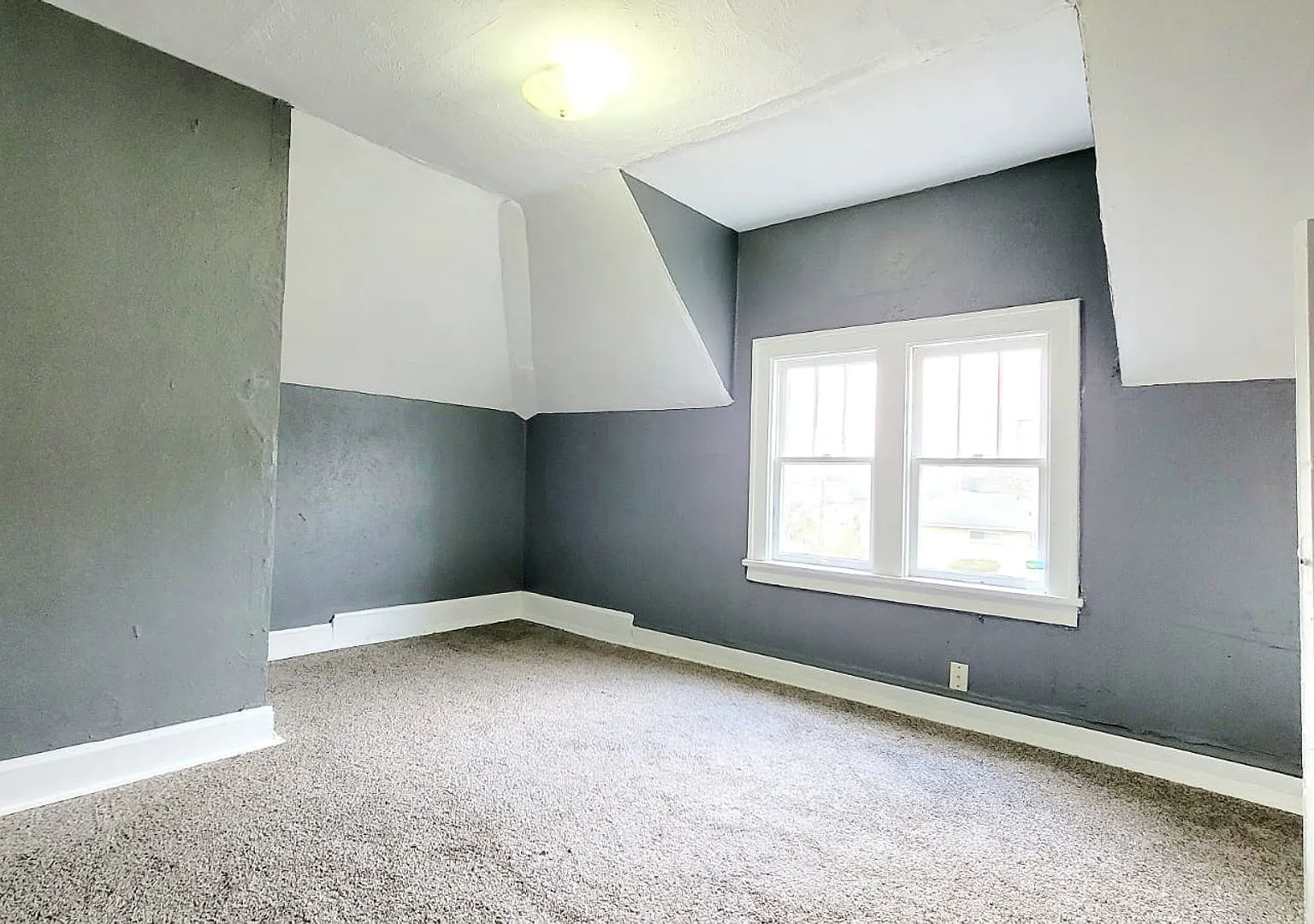 1918 Lincoln Way W SB — Photo 4