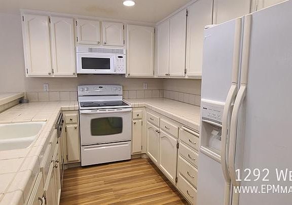 2nd image of 1292 Weibel Way