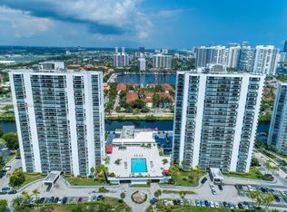 3675 N Country Club Dr APT 2502, Aventura, FL 33180
