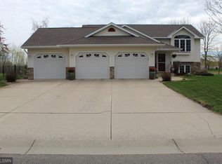 2104 Judd Ave N, Glencoe, MN 55336