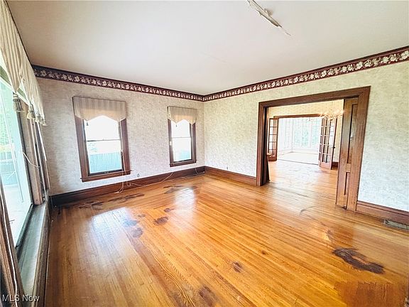 3rd image of 1709 Washington Blvd