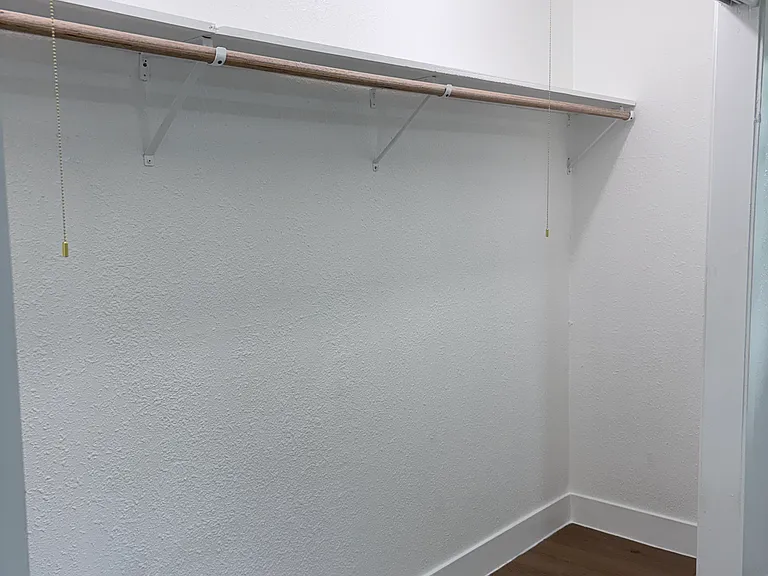 704 Fleetwood St — Photo 35