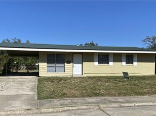 1421 Cactus Dr, Lake Charles, LA 70607