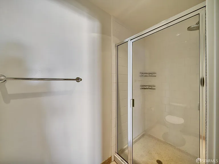 400 Beale St #1707 — Photo 19