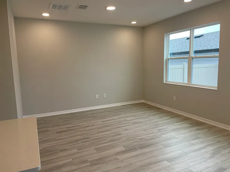 15911 Grafton Way — Photo 4