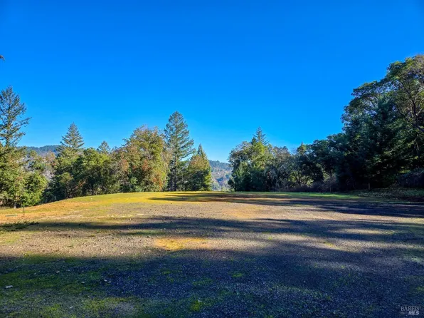2240 Hilltop Road, Willits, CA 95490