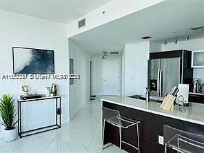 3rd image of 1900 N Bayshore Dr APT 1418