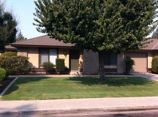 3901 S Shady Ct, Visalia, CA 93277