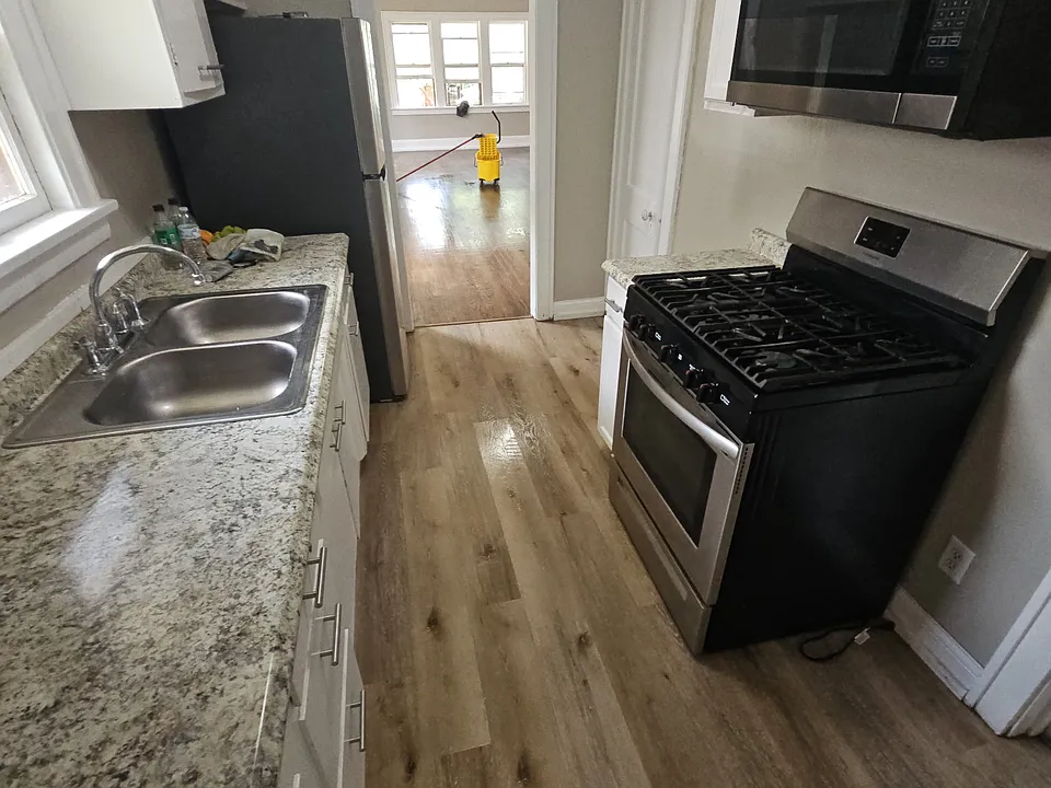 1313 Evelyn St #2
