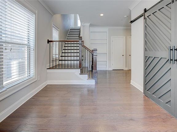 5th image of 640 Hanlon Way