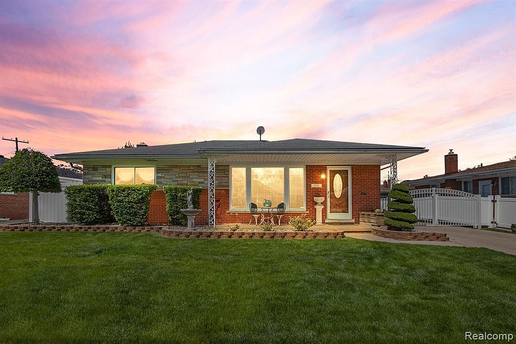 8536 Rockland St, Dearborn Heights, MI 48127 Zillow