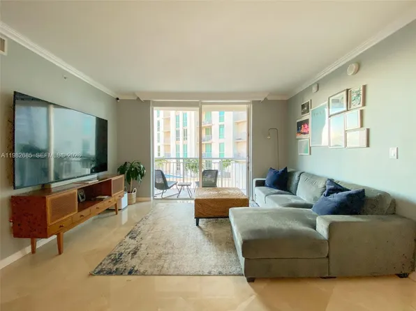 9055 SW 73rd Ct APT 908, Miami, FL 33156