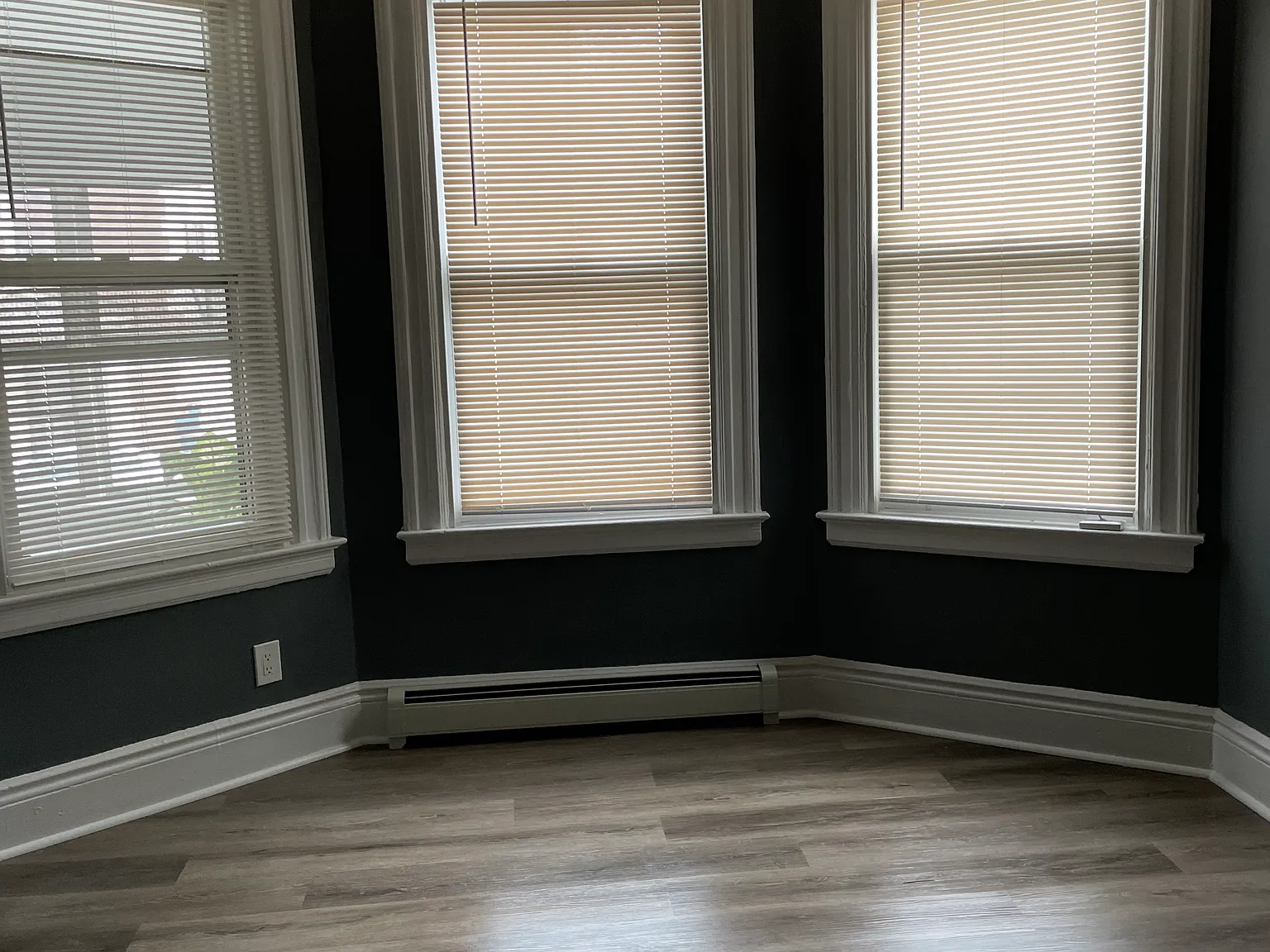 3 bed, $2,555 — Photo 4