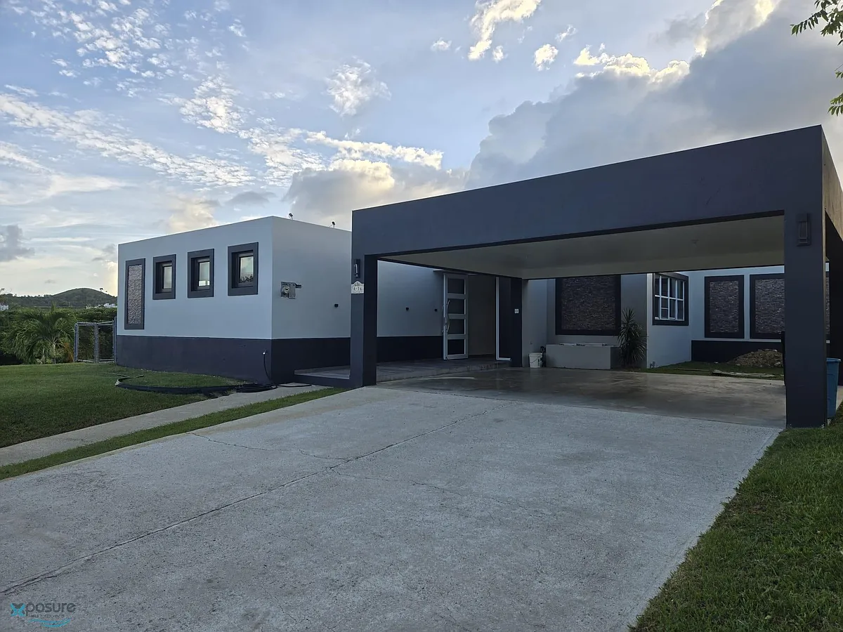 Building Photo - 0 Calle Luna