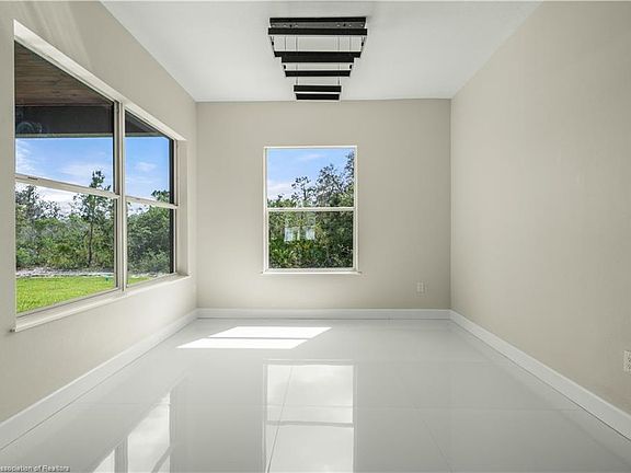 3rd image of 7046 San Bruno Dr