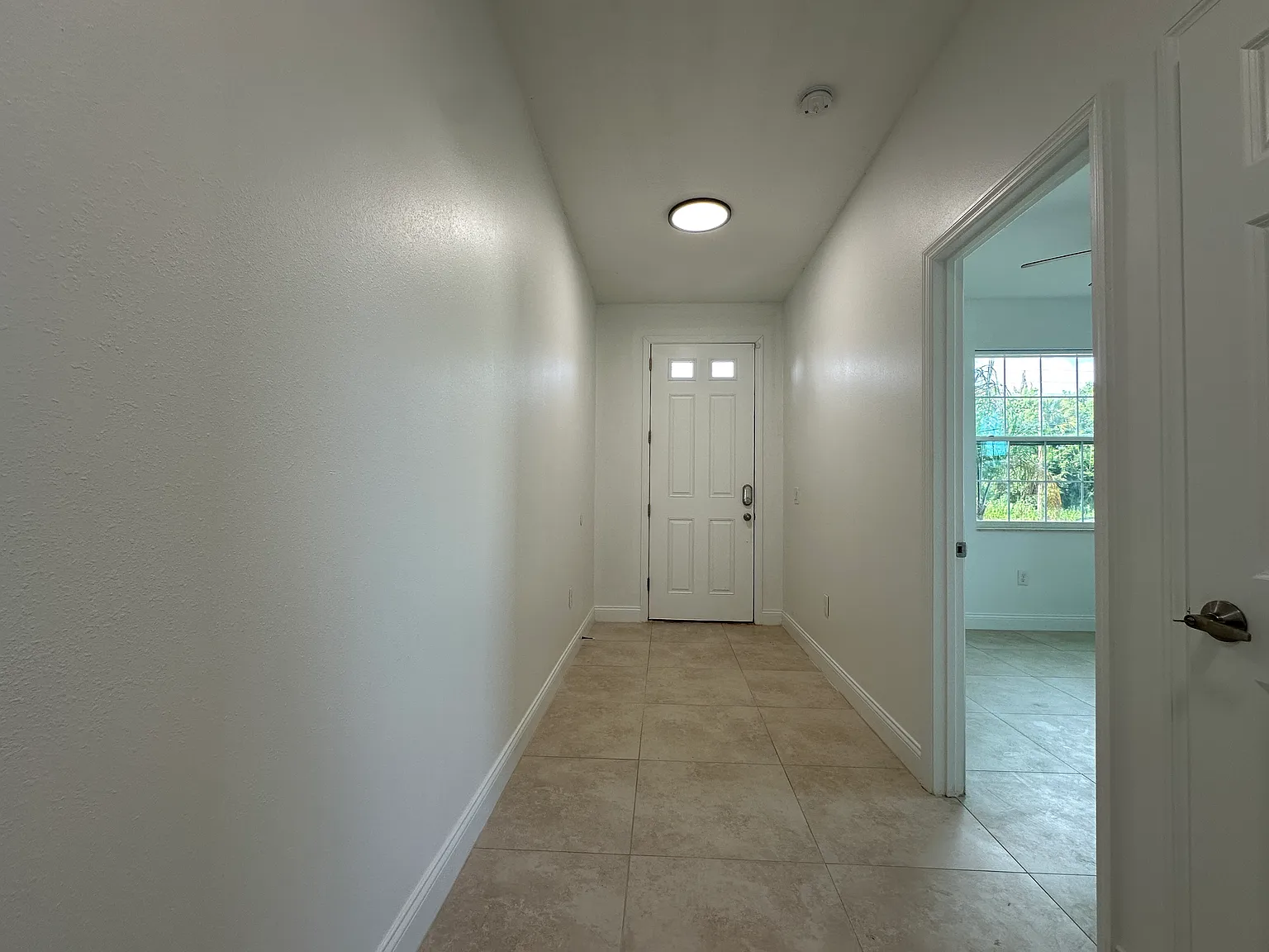 3 bed, 2107 sqft, $2,650 — Photo 3