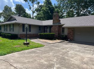 2302 E Seminole St, Springfield, MO 65804