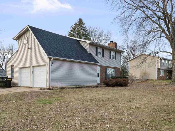 111 Hillside Dr, Park View, IA 52748