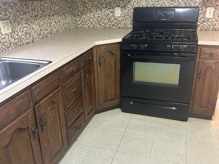 935 Wabank Rd — Photo 10
