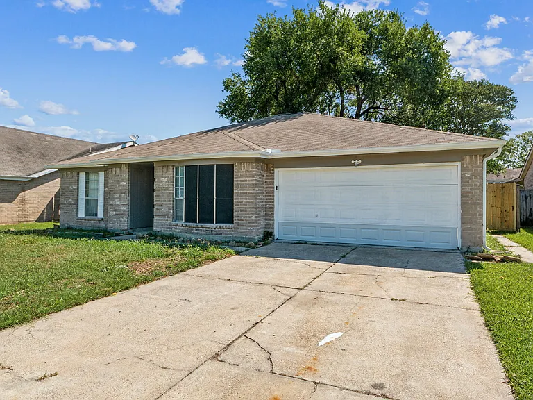 809 Willow Creek Dr — Photo 2